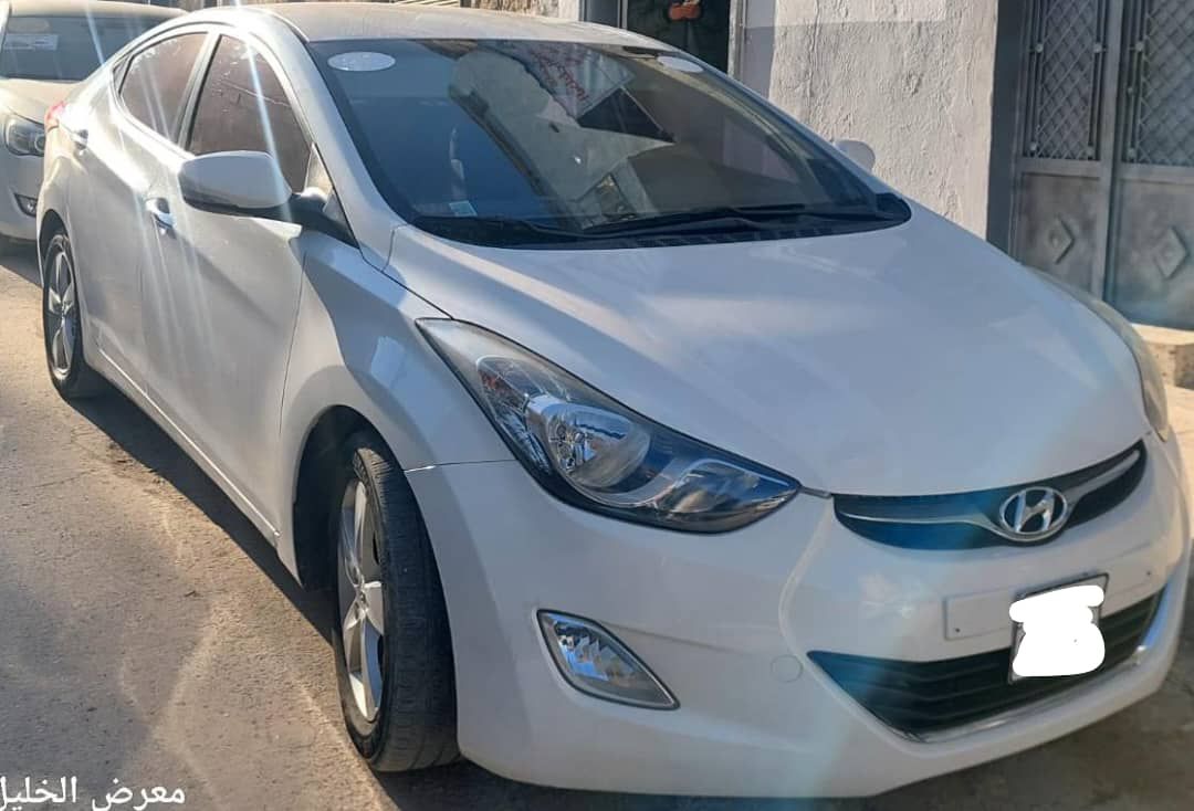 هيونداي الينترا 2011