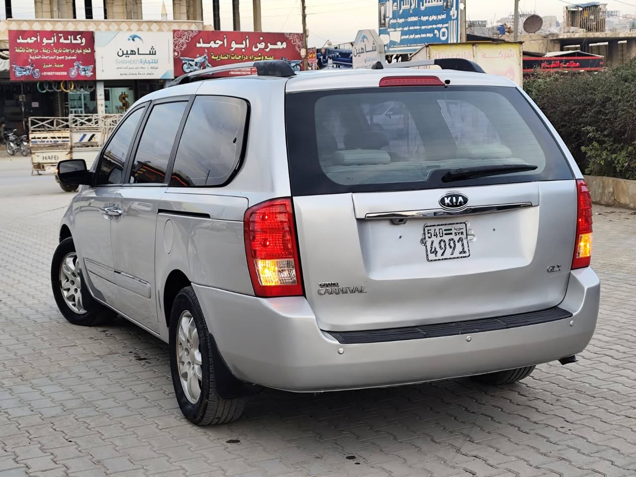 كيا كرنفال 2011 - صورة 4