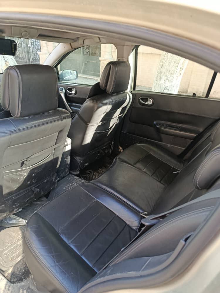 رينو ميغان 2006 - صورة 5