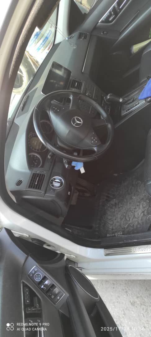 مرسيدس C250 2011 - صورة 2