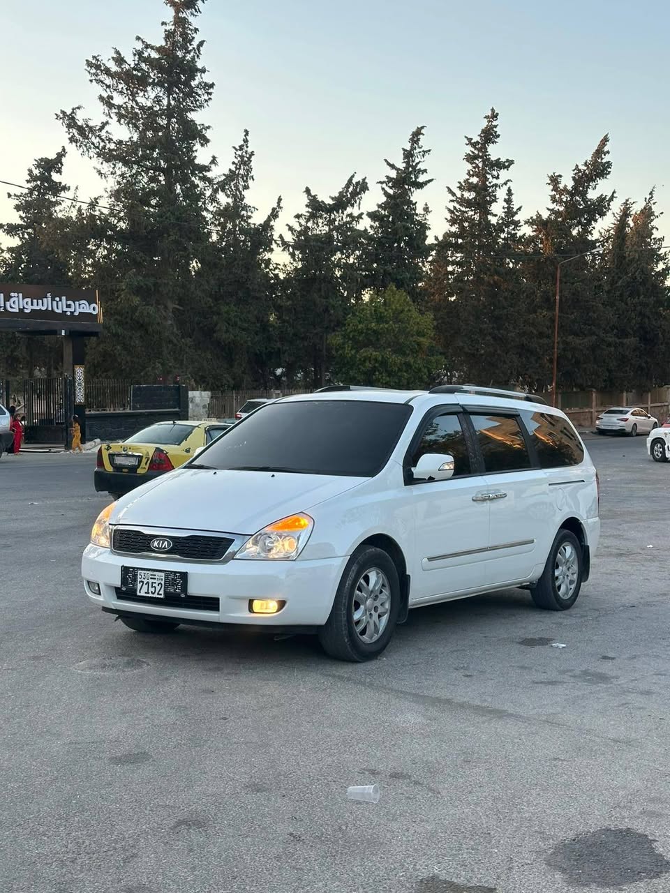 كيا كرنفال 2012 - صورة 1