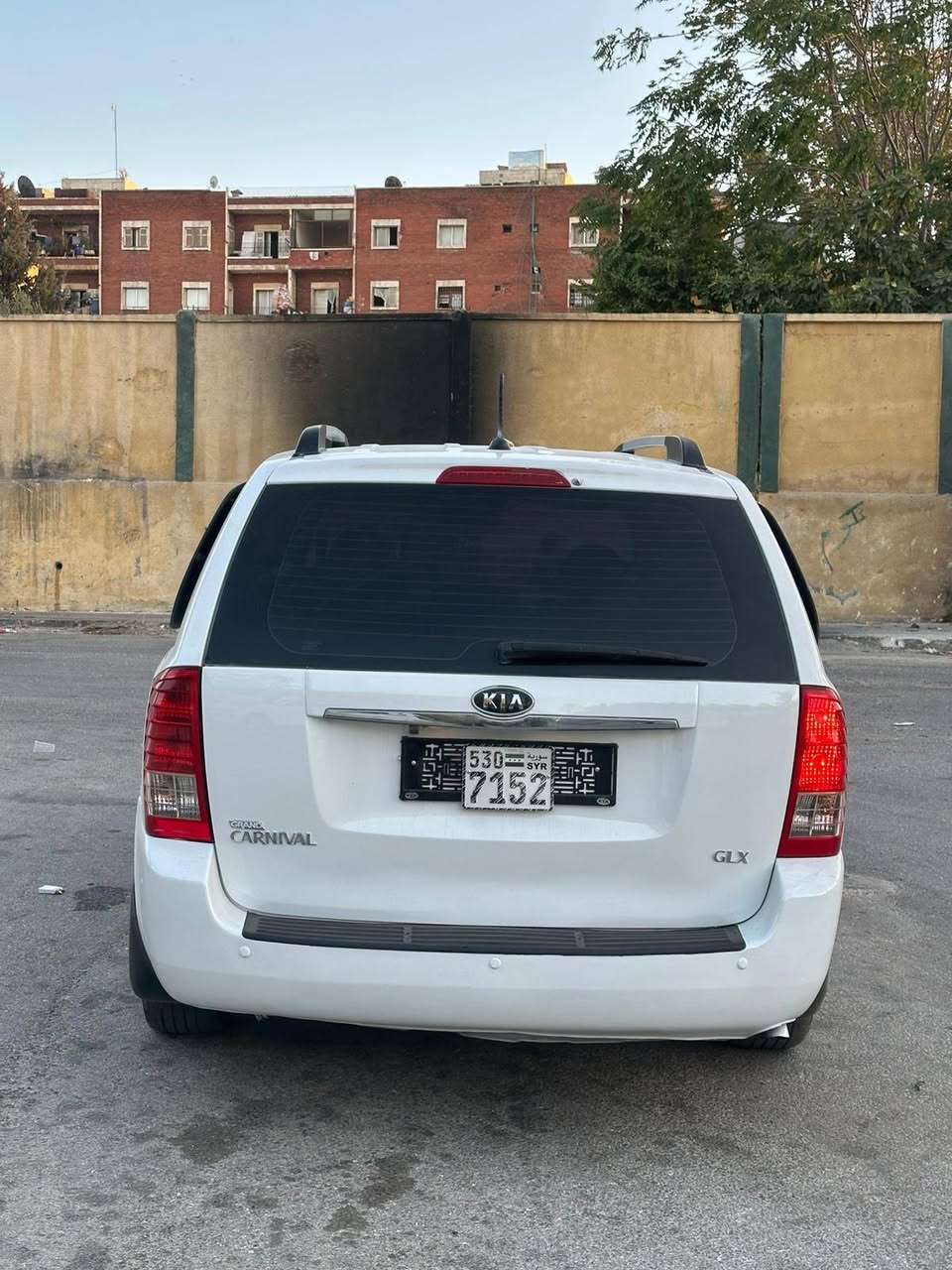 كيا كرنفال 2012 - صورة 5