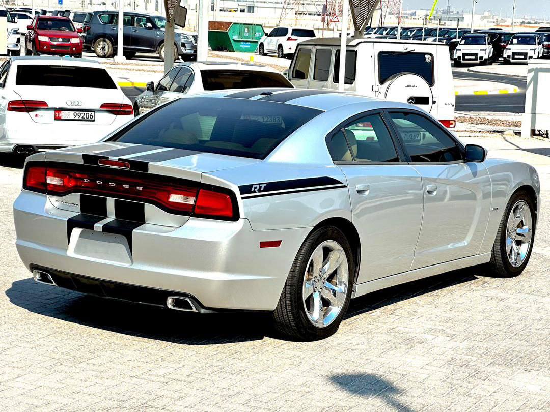 دودج تشارجر ار تي 2012 - صورة 2