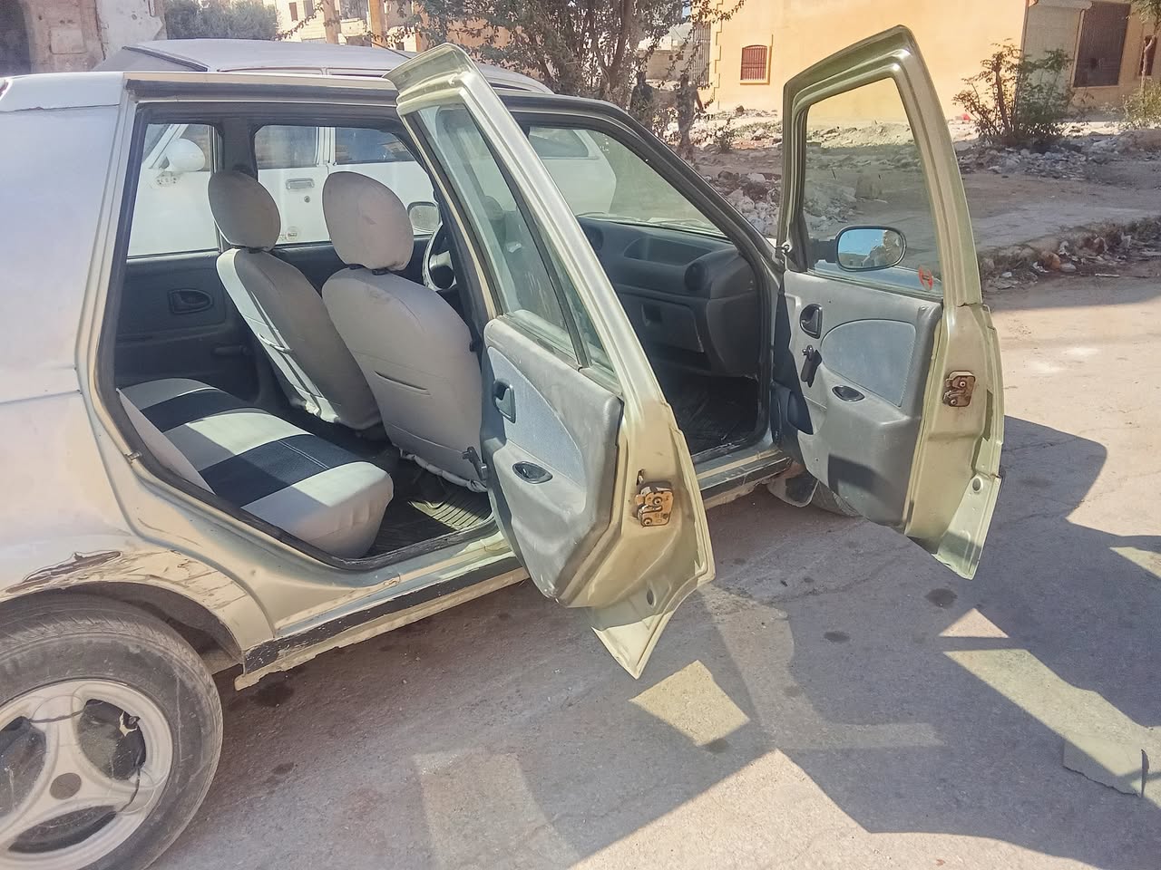 داسيا سولنزة كرت 2003 - صورة 3