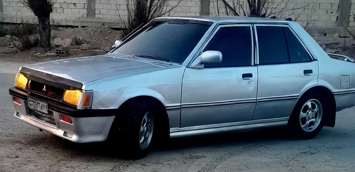 ميتسوبيشي لانسر 1983 - صورة 3