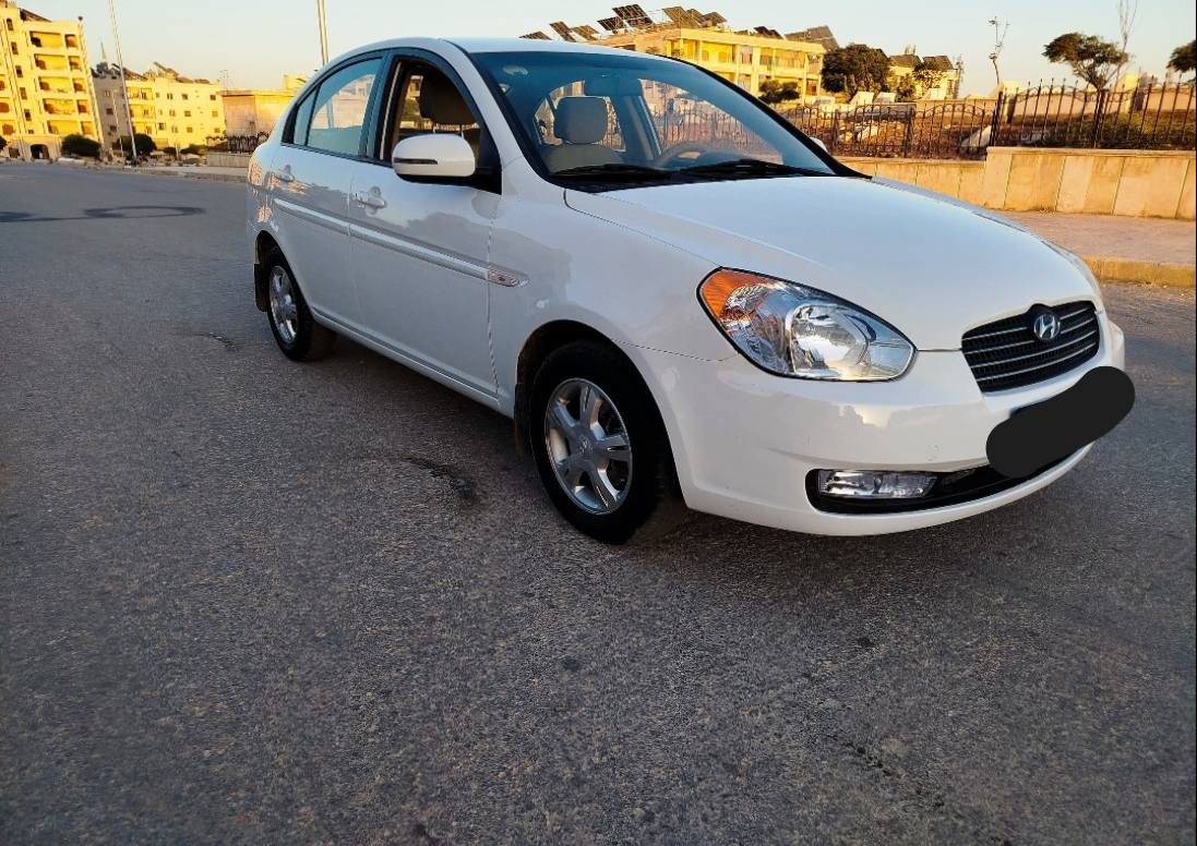 هيونداي فيرنا 2010 - صورة 3