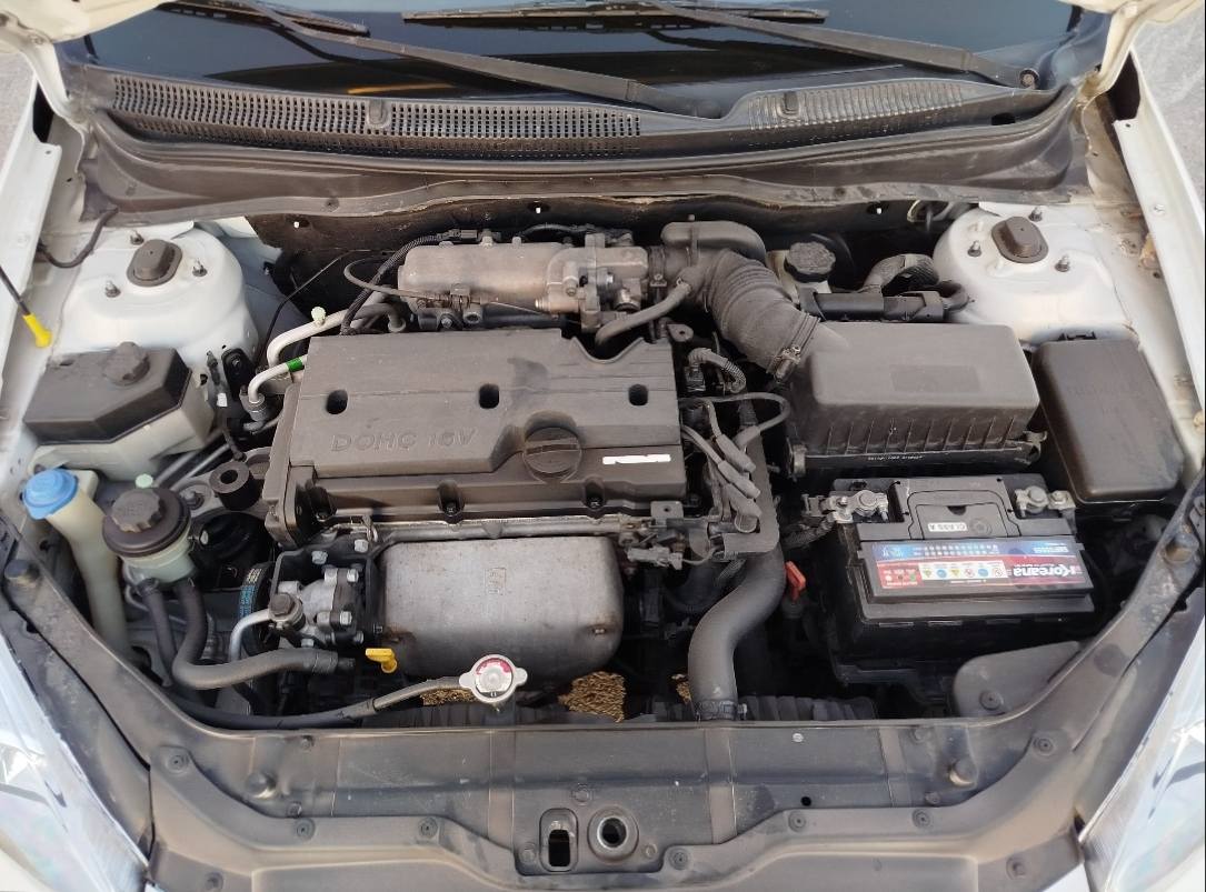 هيونداي فيرنا 2010 - صورة 4