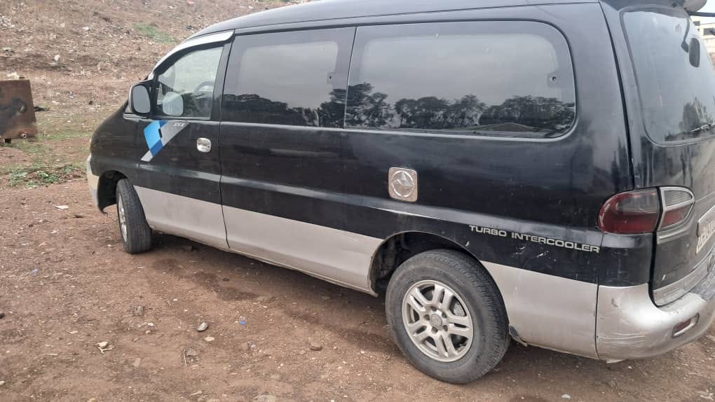 سوزكي فان ستاركس 2000 - صورة 2