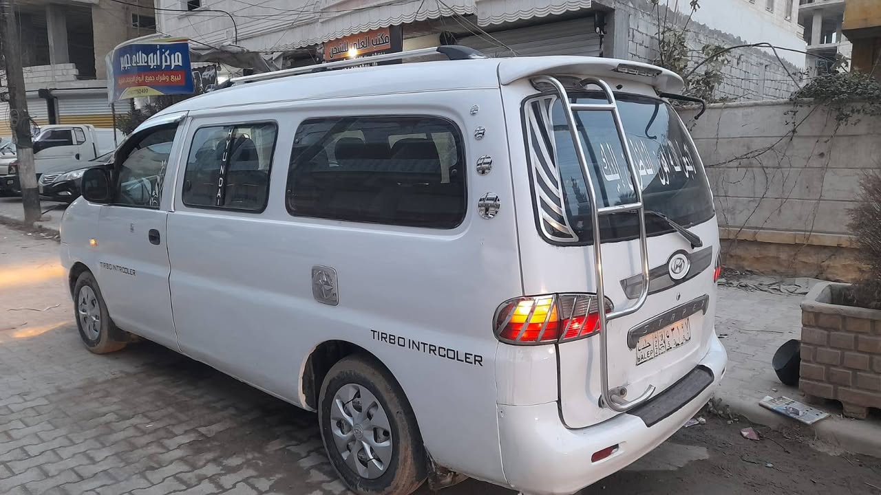 هيوانداي H-1 2004 - صورة 2