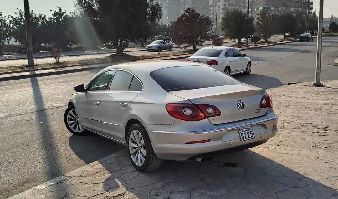 فولكس_فاغن باسات CC 2012 - صورة 2