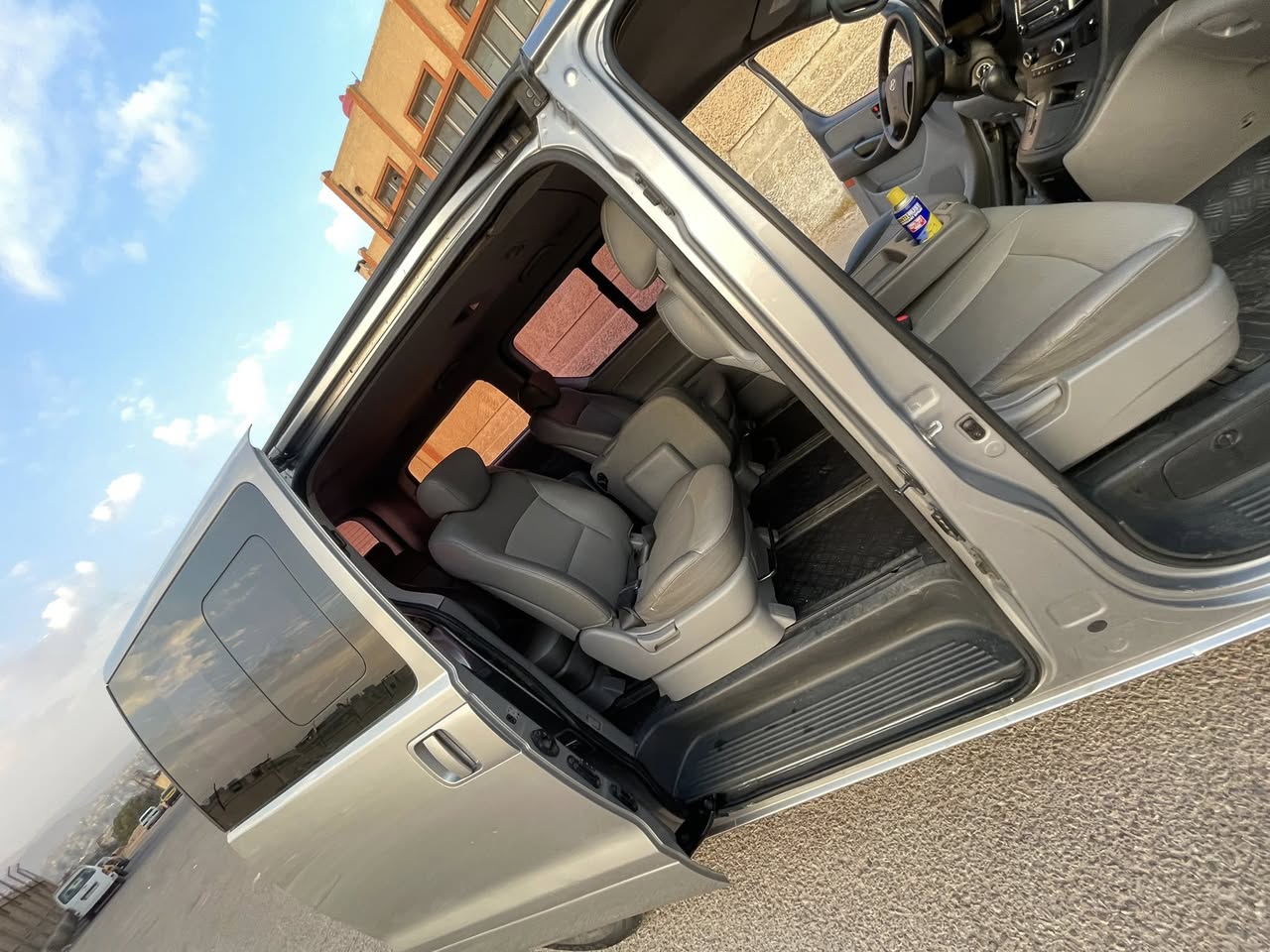 Hyundai H1 2017 - صورة 2