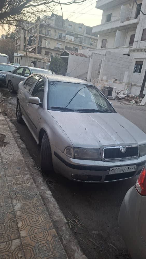 سكودا اوكتافية 2004 - صورة 3