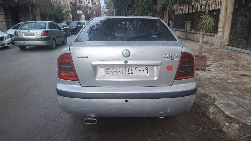 سكودا اوكتافية 2004 - صورة 4