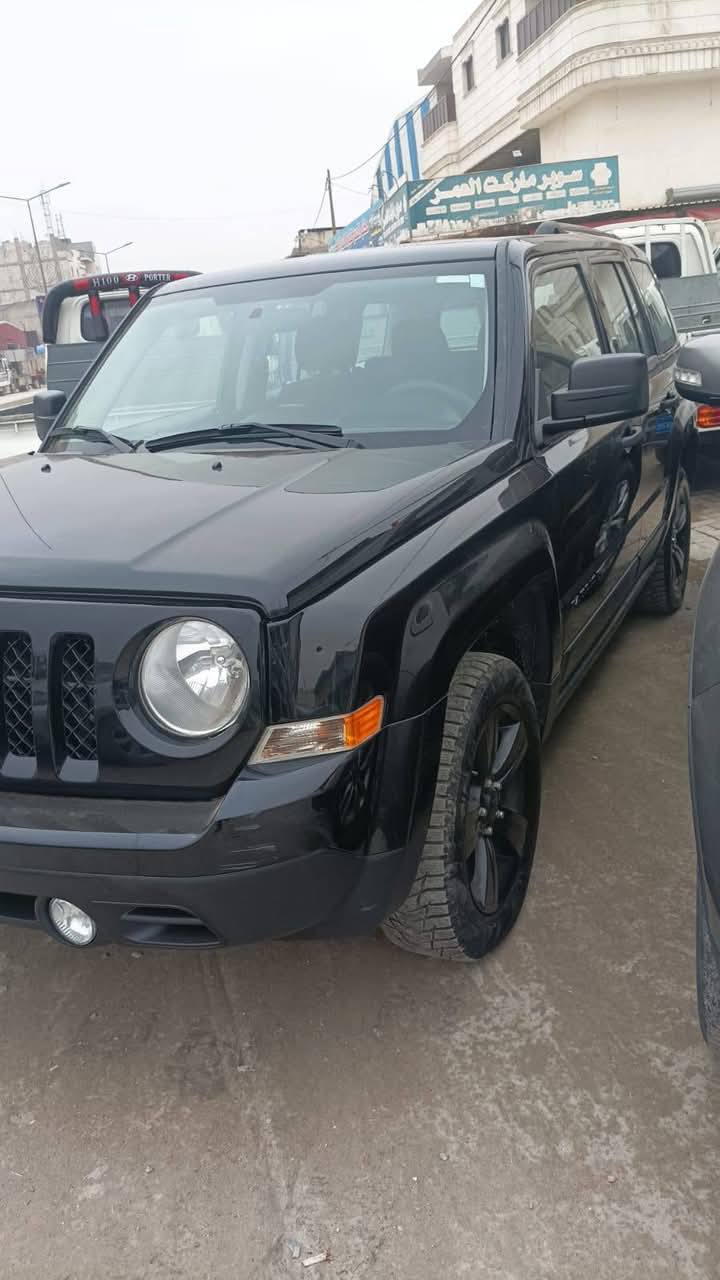 جيب شيروكي 2015 - صورة 1