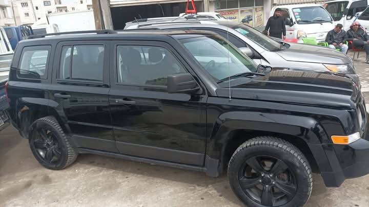 جيب شيروكي 2015 - صورة 3