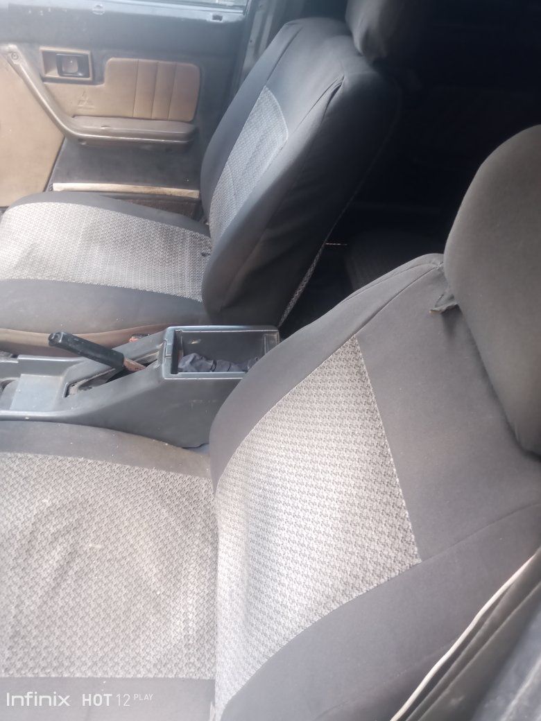 ميتسوبيشي لانسر 1983 - صورة 1