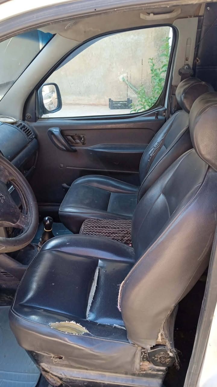 بيجو بيكا 2000 - صورة 2