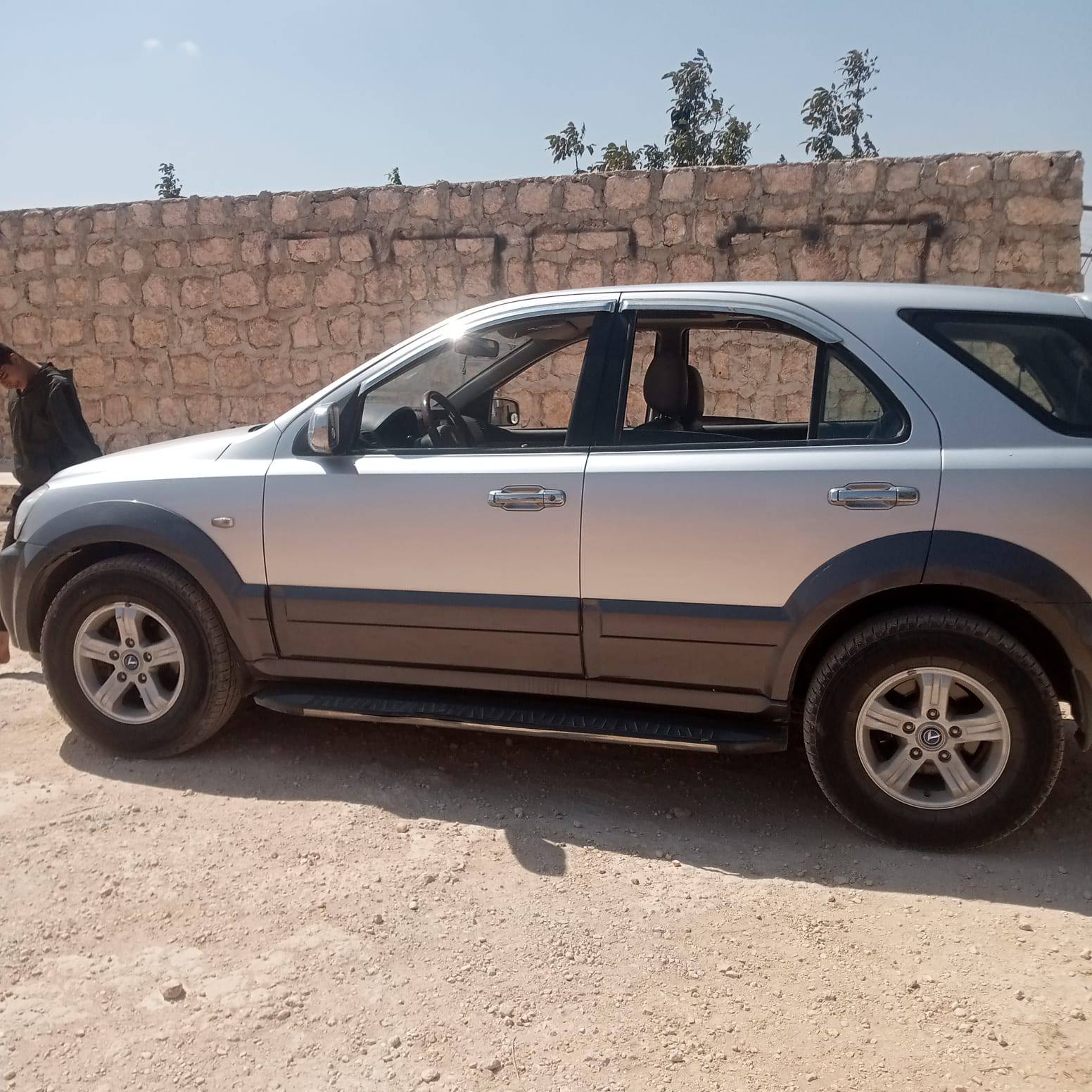 كيا سيرنتو 2002 - صورة 3