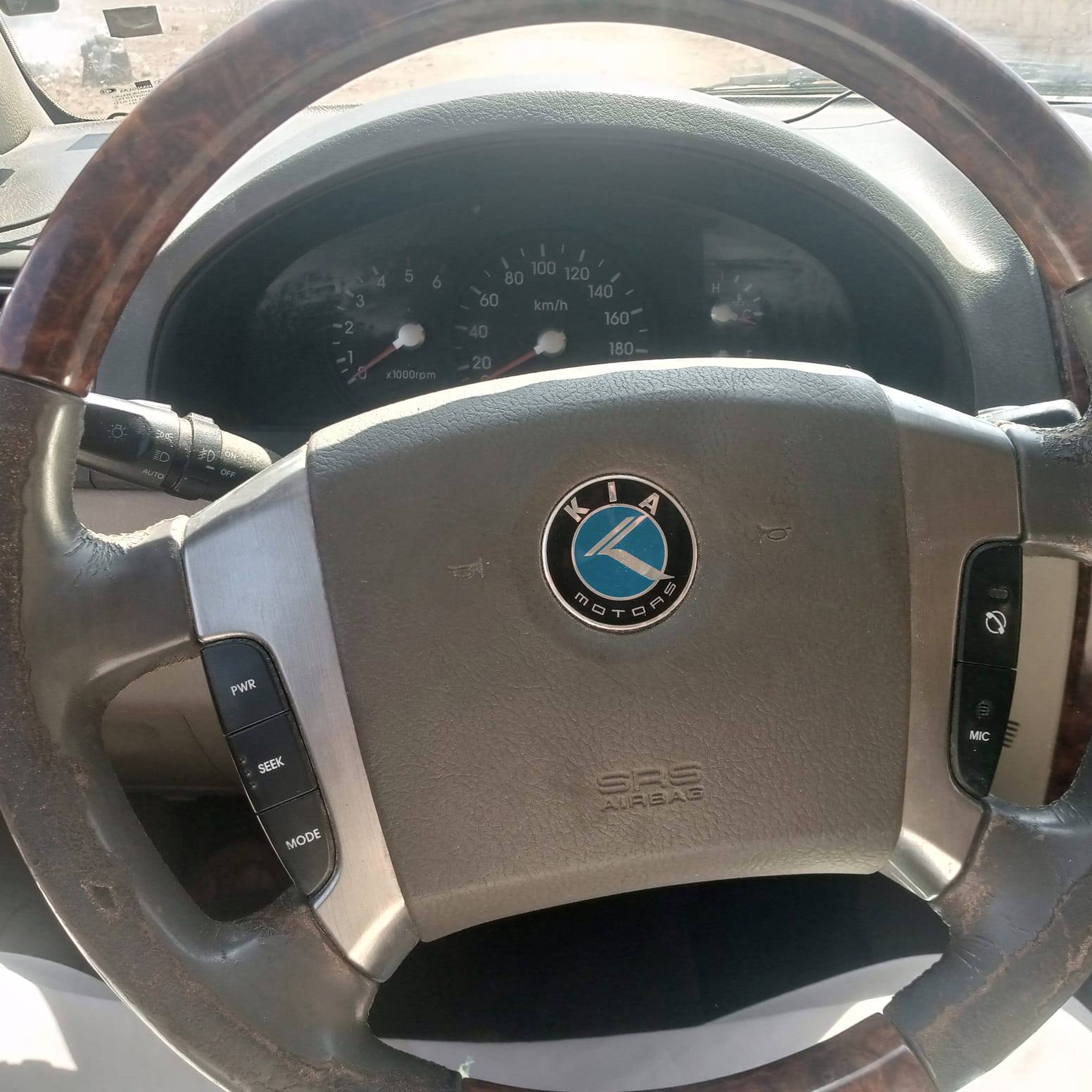 كيا سيرنتو 2002 - صورة 5