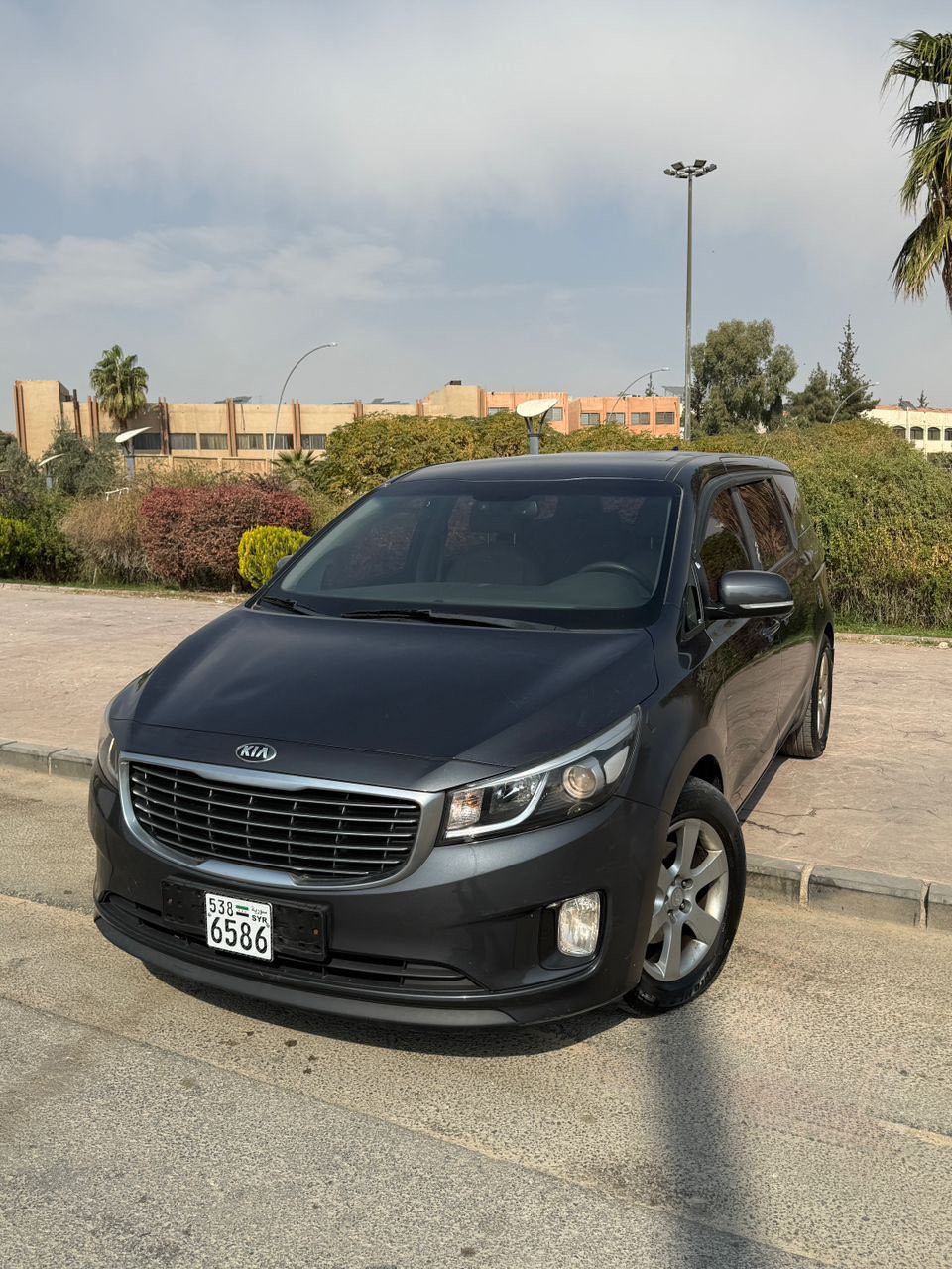 كيا كرنفال 2017 - صورة 2
