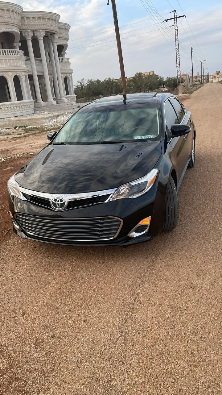 تويوتا أفالون 2015 - صورة 1