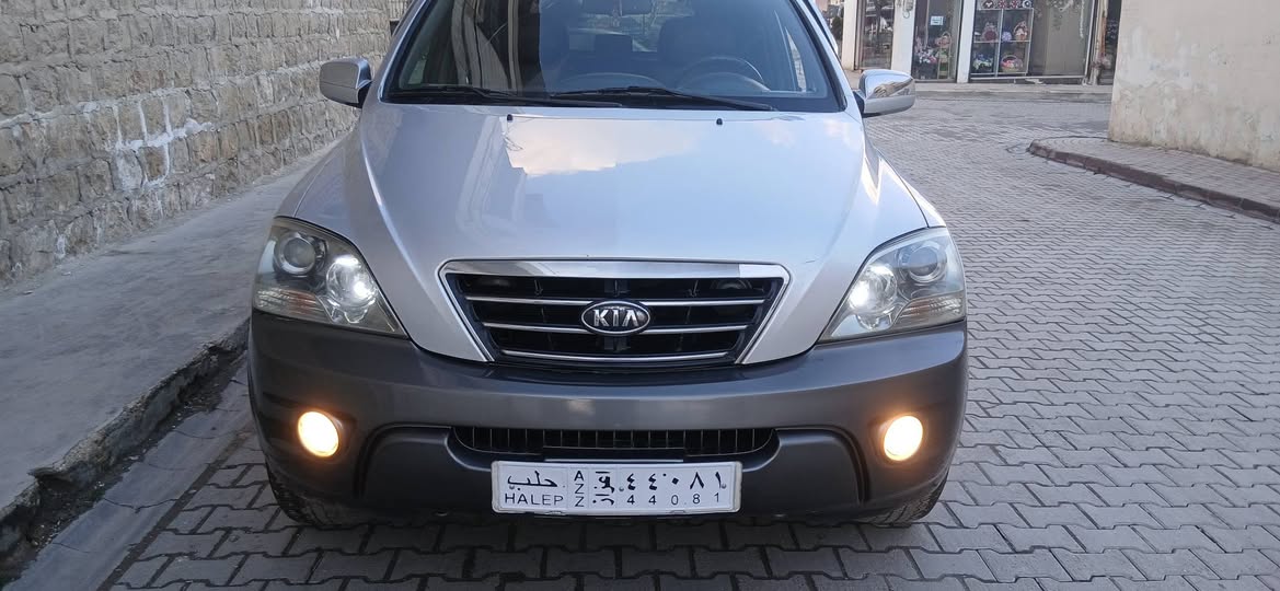 كيا سيرنتو 2007 - صورة 1