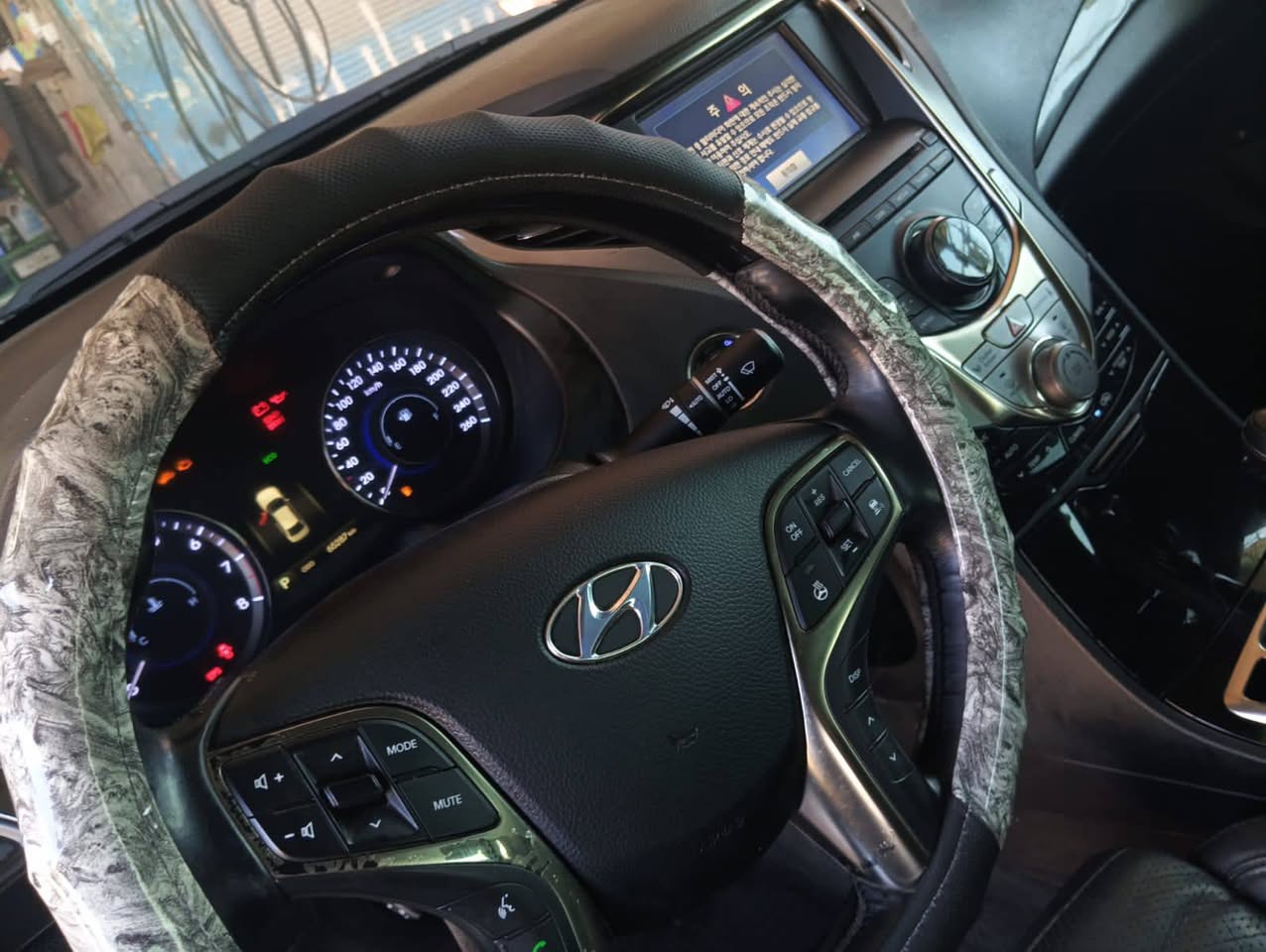 هيونداي ازيرا 2012 - صورة 4