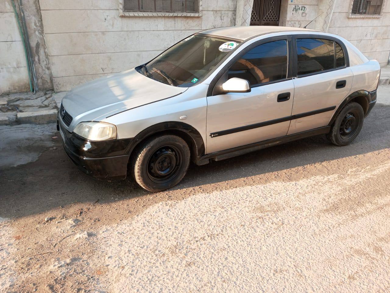 اوبل تكسي 2001 - صورة 1