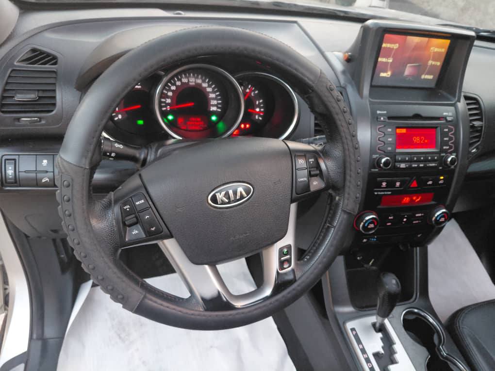 كيا سورينتو 2011 - صورة 5