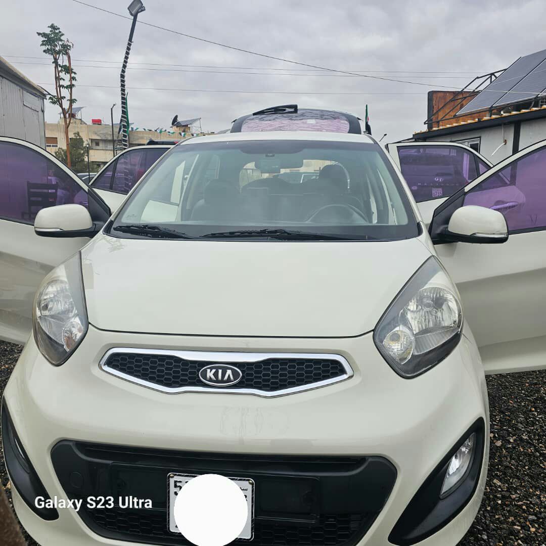 كيا مورنيغ 2012