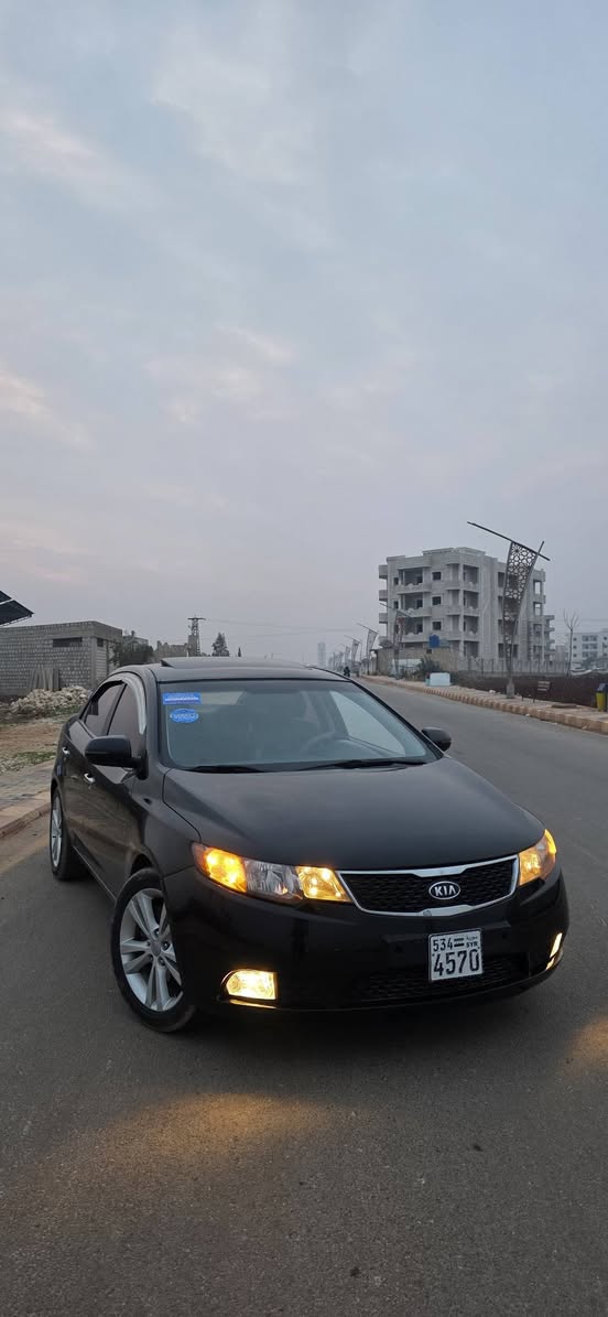 كيا فورتي 2011 - صورة 1