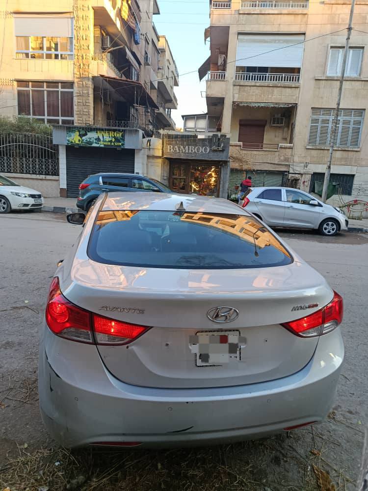 هونداي ألنترا 2012 - صورة 5