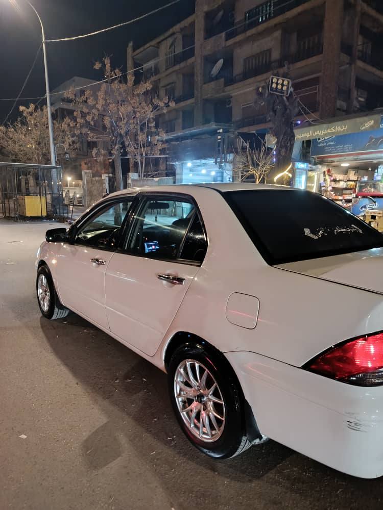 متسوبيشي لانسر 2002 - صورة 2