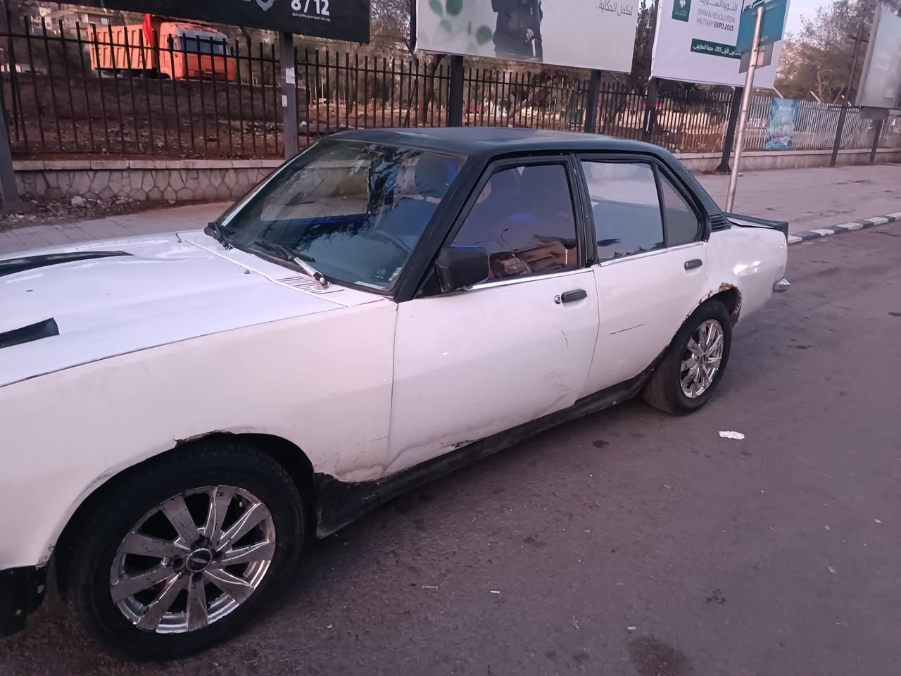 أوبل أسكونا 1977 - صورة 4