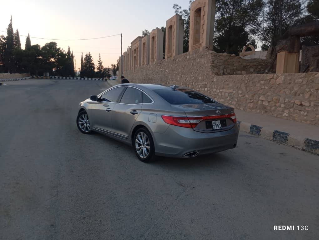 هيونداي أزيرا 2012 - صورة 2