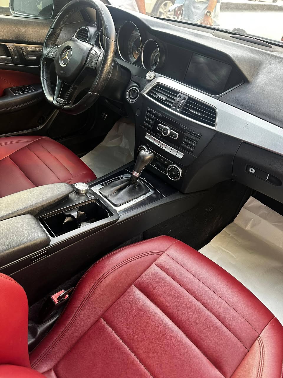 مرسيدس c250 2012 - صورة 4