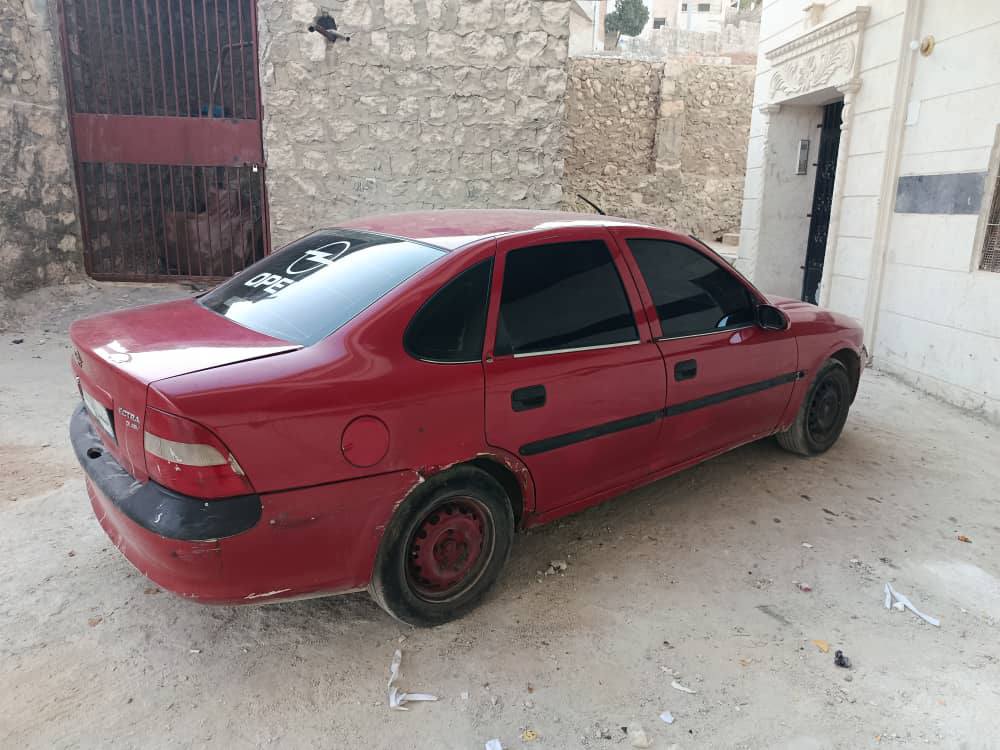 اوبل فيكترا 1998 - صورة 4