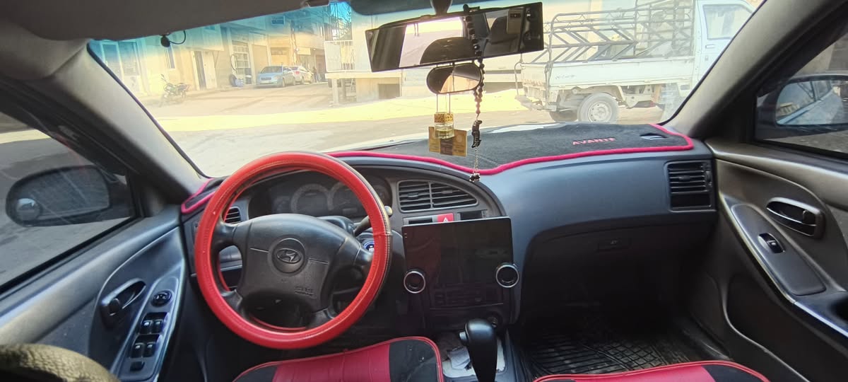 هيوانداي افانتي 2002 - صورة 1