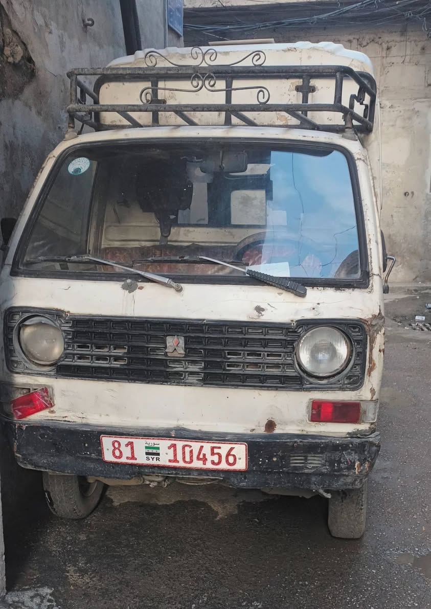 مبتسوبيشي ميني كاب 1977 - صورة 1