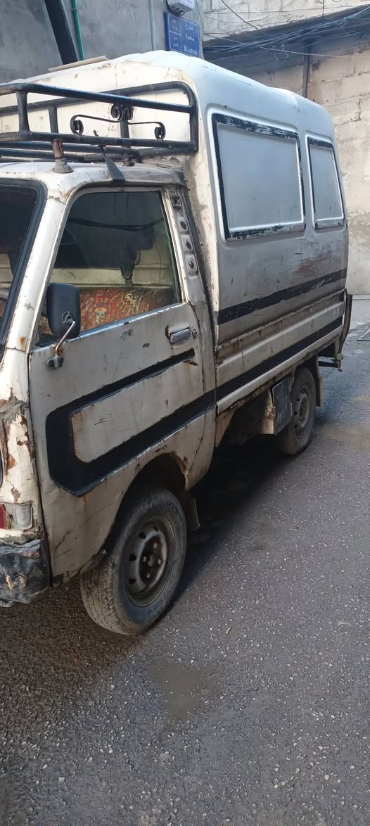 مبتسوبيشي ميني كاب 1977 - صورة 2