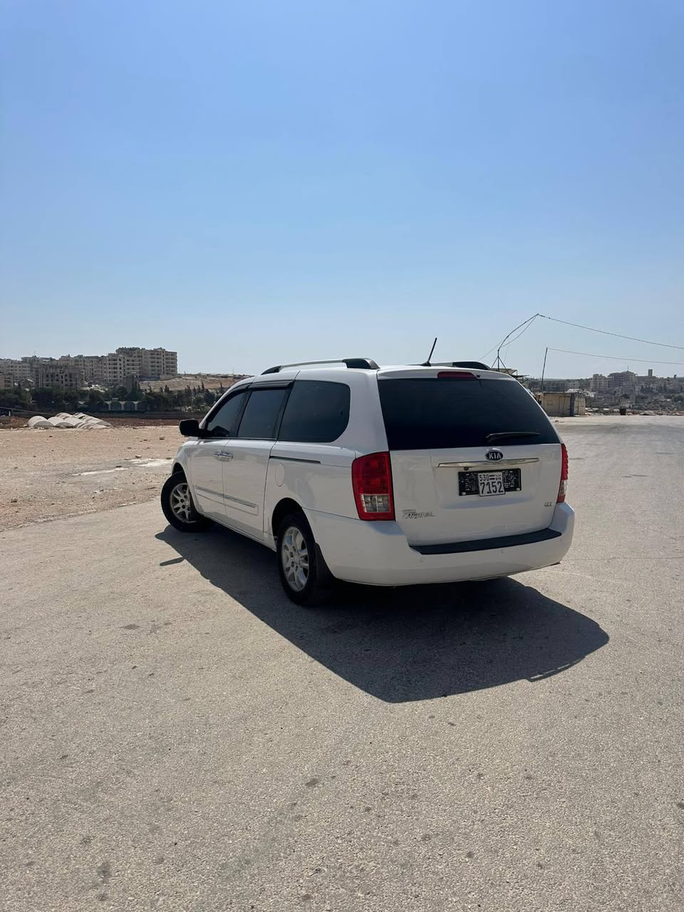 كيا كرنفال 2012 - صورة 4