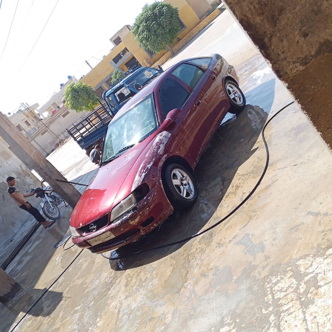 اوبل فيكترا 1998