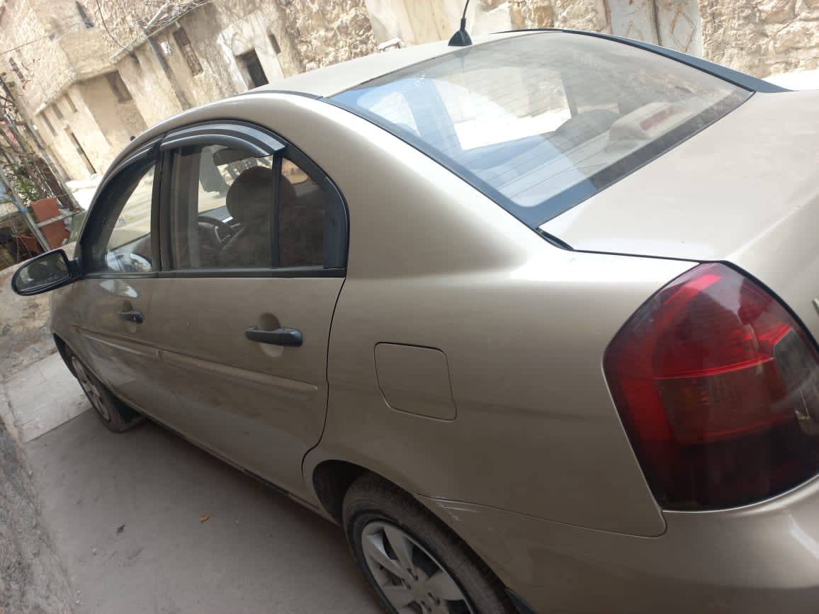 هيونداي فيرنا 2006 - صورة 1