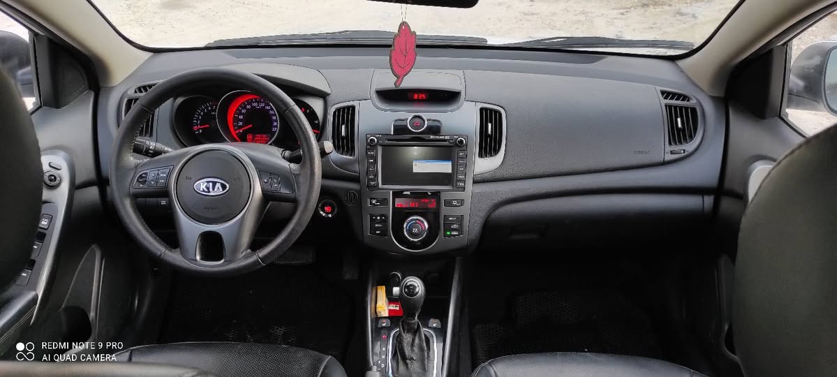 كيا فورتي 2011 - صورة 4