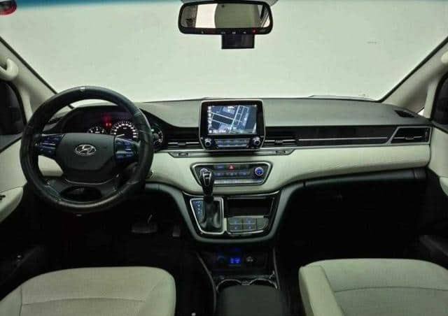 هيونداي ستاركس 2020 - صورة 1