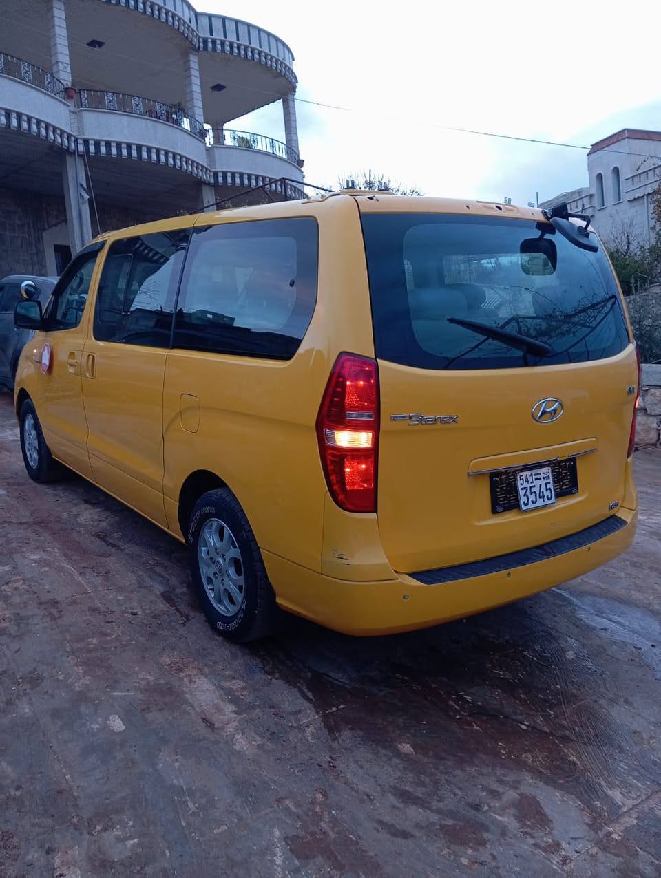 هيونداي ستاركس 2011 - صورة 3
