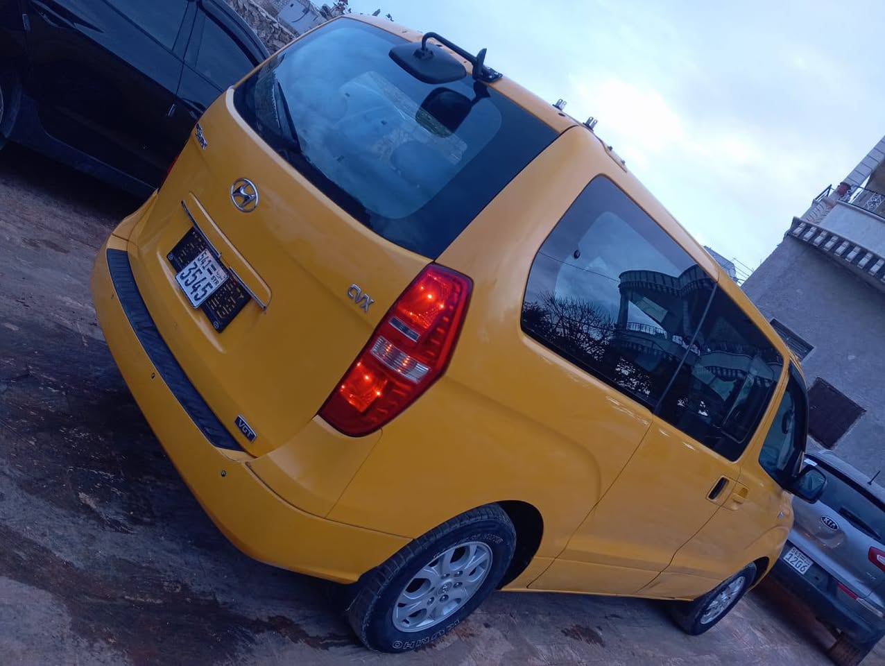 هيونداي ستاركس 2011 - صورة 4