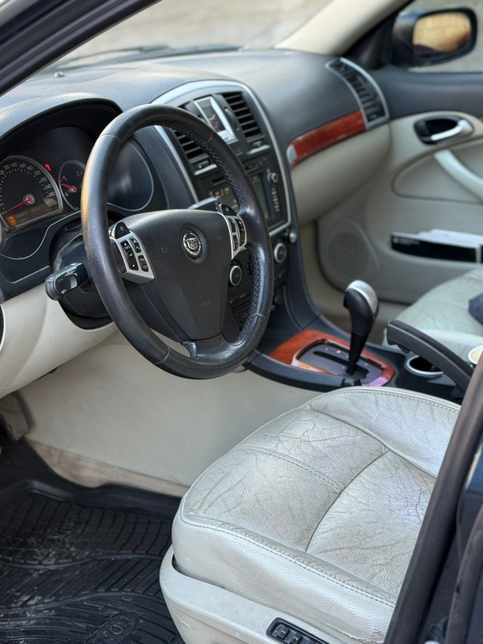 كاديلك STS 2009 - صورة 4