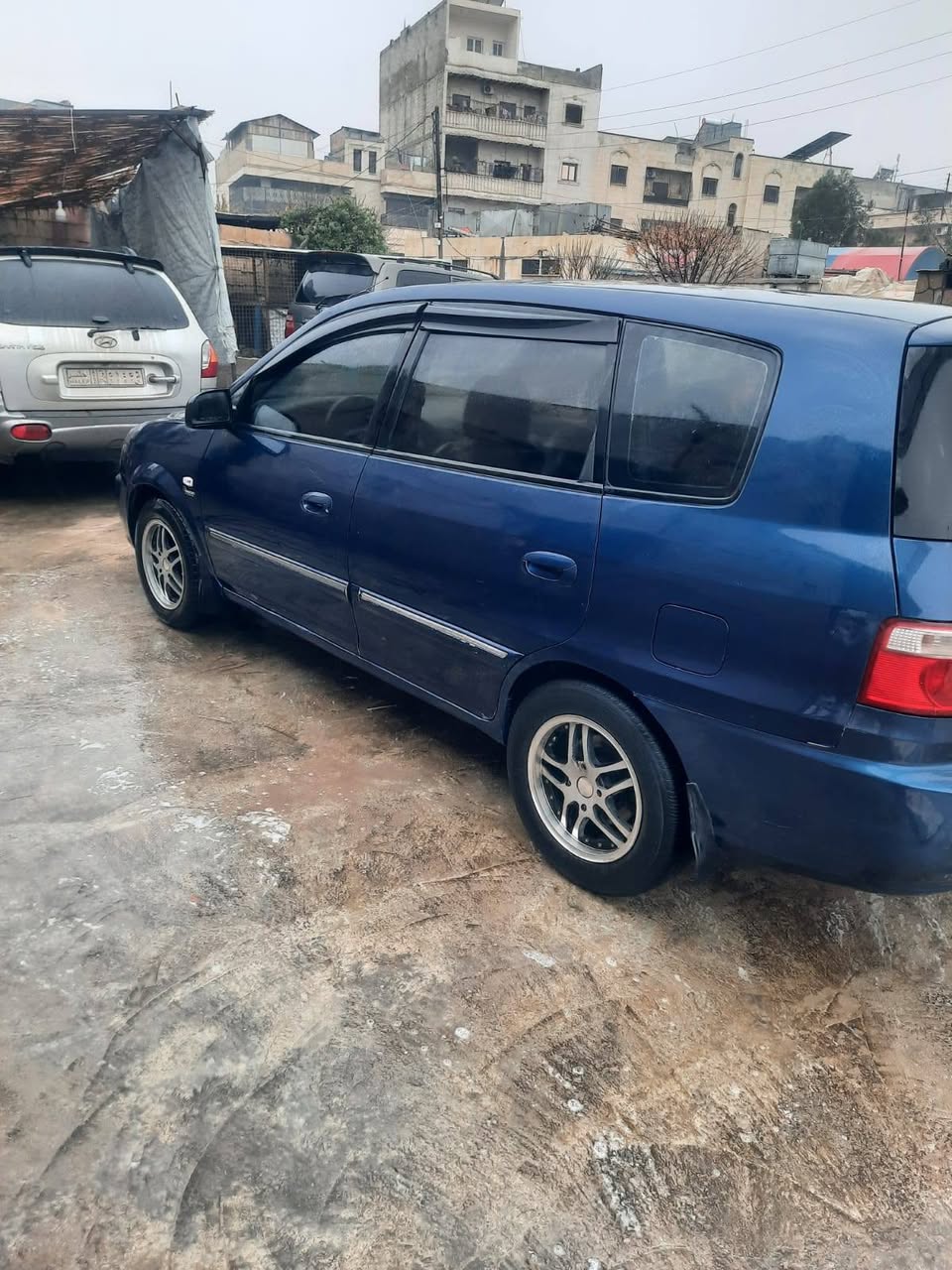 كيا كارينز 2005 - صورة 2