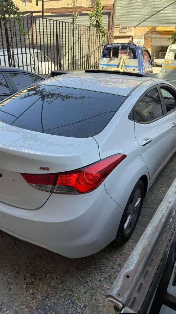 Hyundai افانتي 2014 - صورة 4